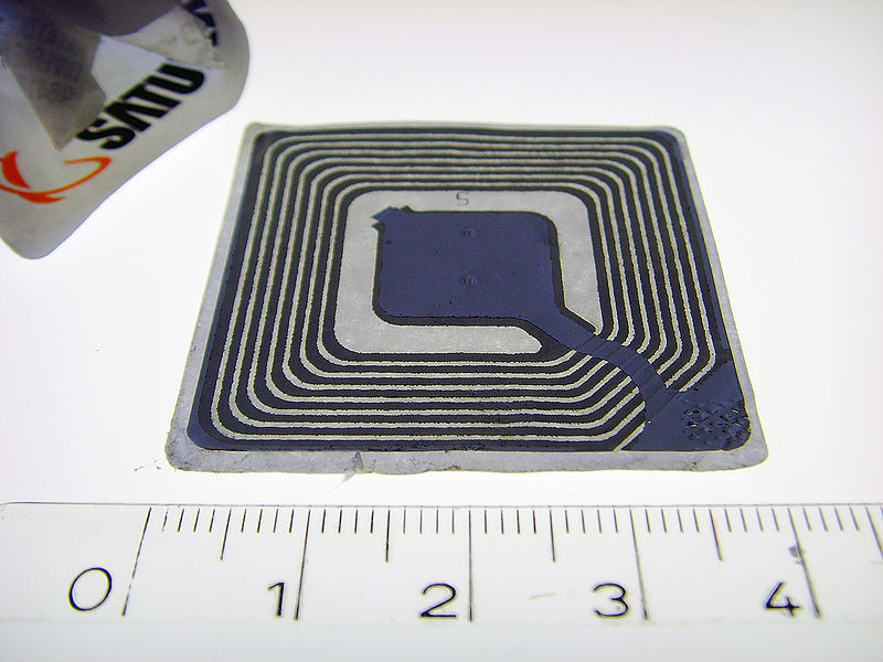 Fichier:RFID Chip 008.JPG
